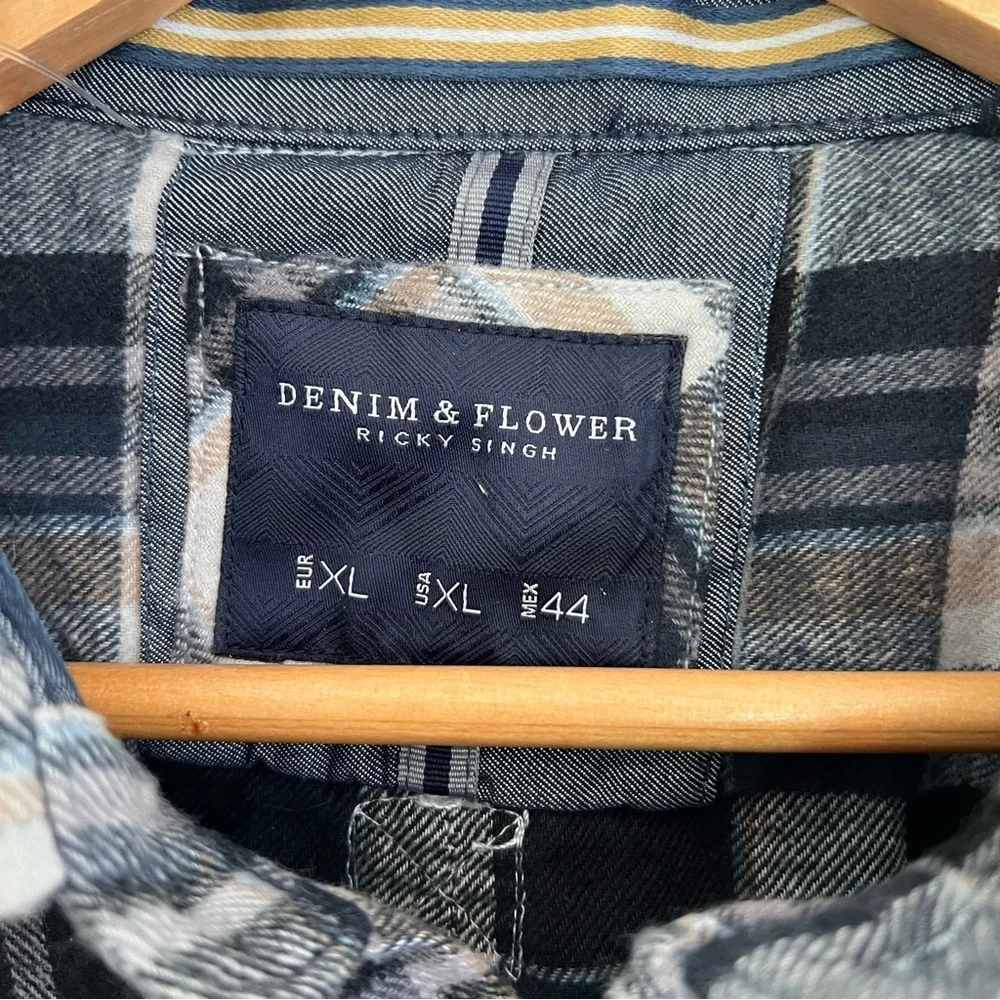 Denim & Flower Flannel Button Down Men’s XL - Picture 4 of 10